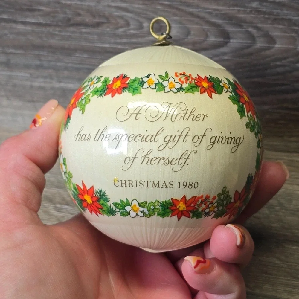 Hallmark Gold Crown Satin Christmas Ornaments Mother 80s Mom‎ Love Gift Retro